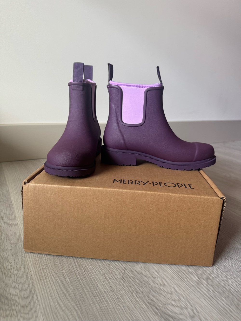 Merry People Bobbi Boot in Grape *new in box* + Care Kit